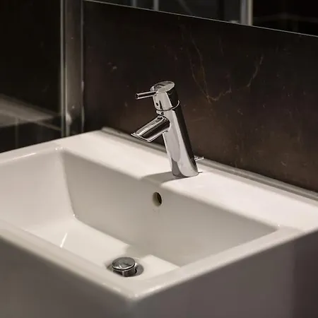 Gem-hosted By Sweetstay * Modica